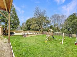 GUIPAVAS BOURG : Jolie maison contemporaine de 150m2 avec 4 chambres et jardin clos