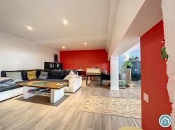 BREST : au calme, superbe loft de 285m² avec 4 chambres, garage et patio