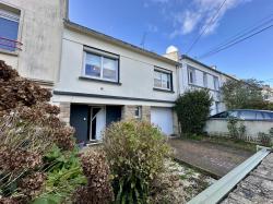 BREST : bien placée, ravissante maison cosy avec garage et jardin clos