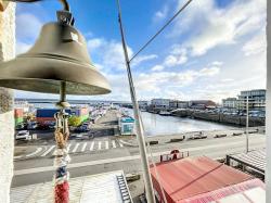 Brest PORT : Bel appartement de 115m2 au dernier étage, avec vue mer